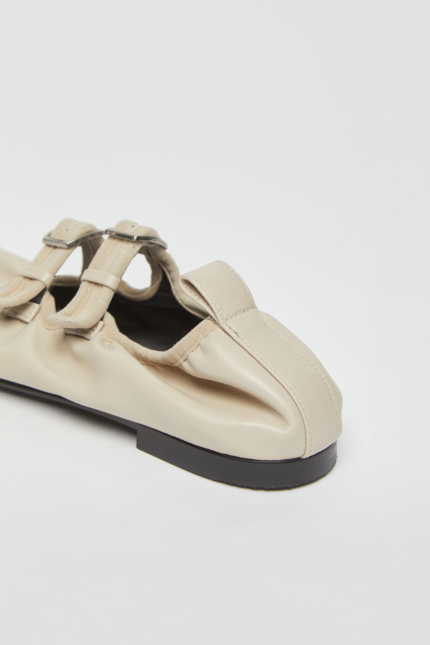 [EXCLUSIVE] Wrinkle flat(Cream)_Archivépke