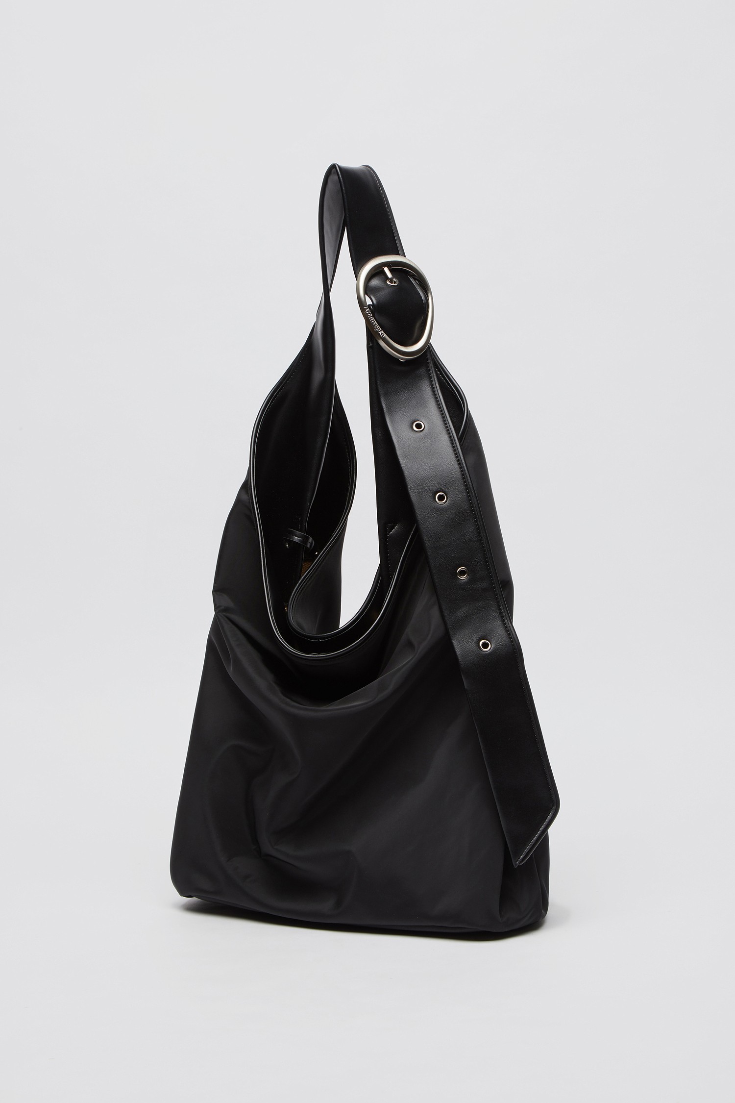 Buckle hobo bag(Nylon black)_Archivépke