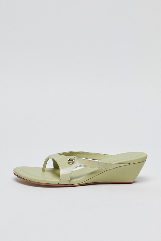 O-ring wedge sandals(Glossy olive beige)_BEIGE-a