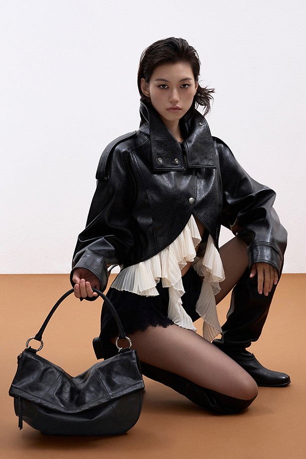 Small fling flap bag(Deep sleep)_BLACK-a