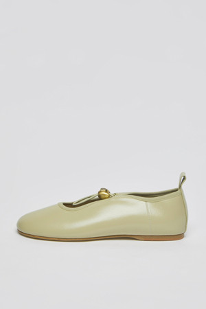 Luv string flat(Glossy olive beige)