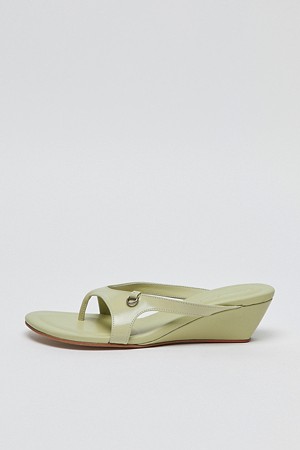 O-ring wedge sandals(Glossy olive beige)_BEIGE-a