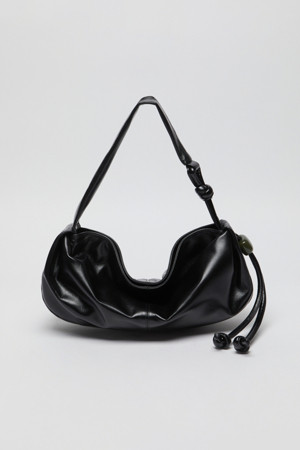 Small fling carry bag(Glossy black)_BLACK-a
