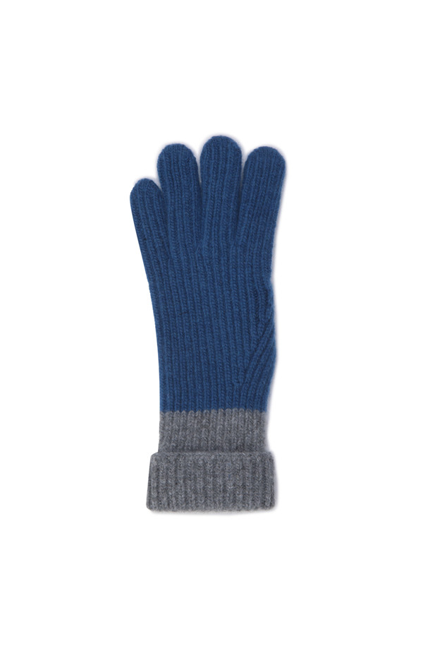 네이비와 그레이 컬러 배색으로 세련된 감각을 더한 겨울철 필수 아이템, 배색 니트 장갑입니다. 부드러운 울과 캐시미어 혼방 소재로 제작되어 뛰어난 보온성과 포근한 착용감을 선사합니다. 손목 부분 배색 디자인이 돋보이며, 엄지 및 검지 핑거홀이 있어 스마트폰 사용에도 편리합니다. 클래식, 미니멀, 캐주얼 등 다양한 스타일의 출근룩에 매치하여 포인트를 줄 수 있는 실용적인 아이템입니다. 두꺼운 두께감으로 추운 날씨에도 따뜻하게 손을 보호해 줍니다.

