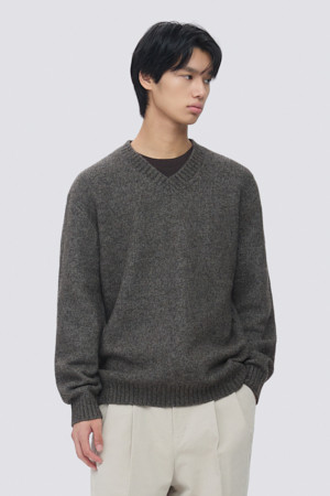 셰기울 브이넥 니트 풀오버