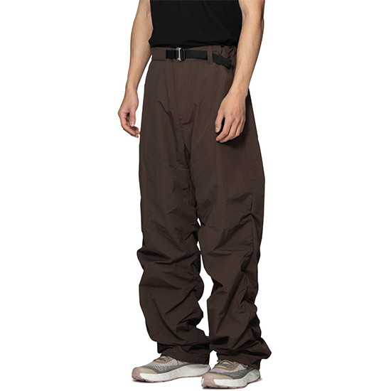 【HI FI FNK】Tyla Nylon Shirring Pants 프리커(FREKER) NYLON SHIRRING PANTS_FKPNS24312BRX - 사이즈