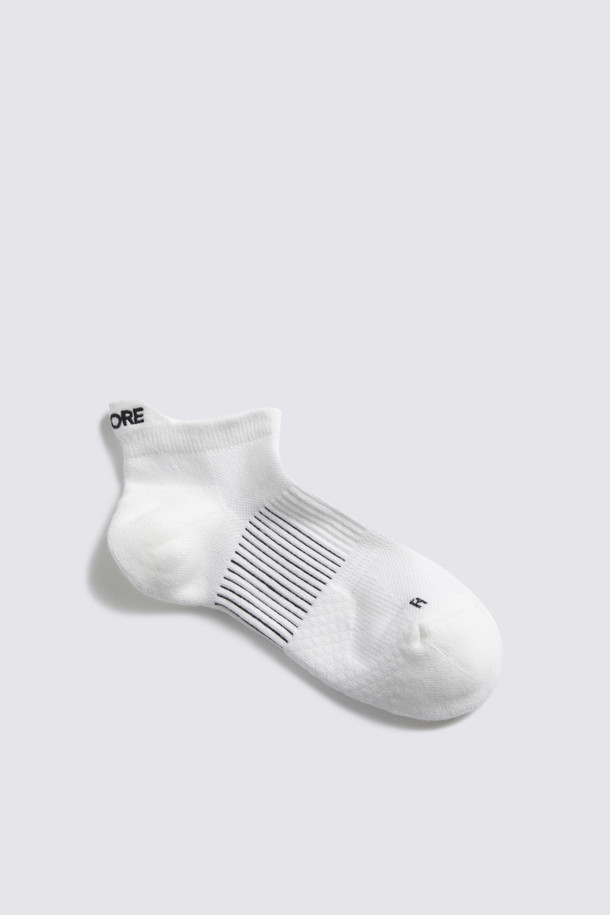 지포어-MEN ACCESSORIES-TECH LOW SOCKS(MEN)
