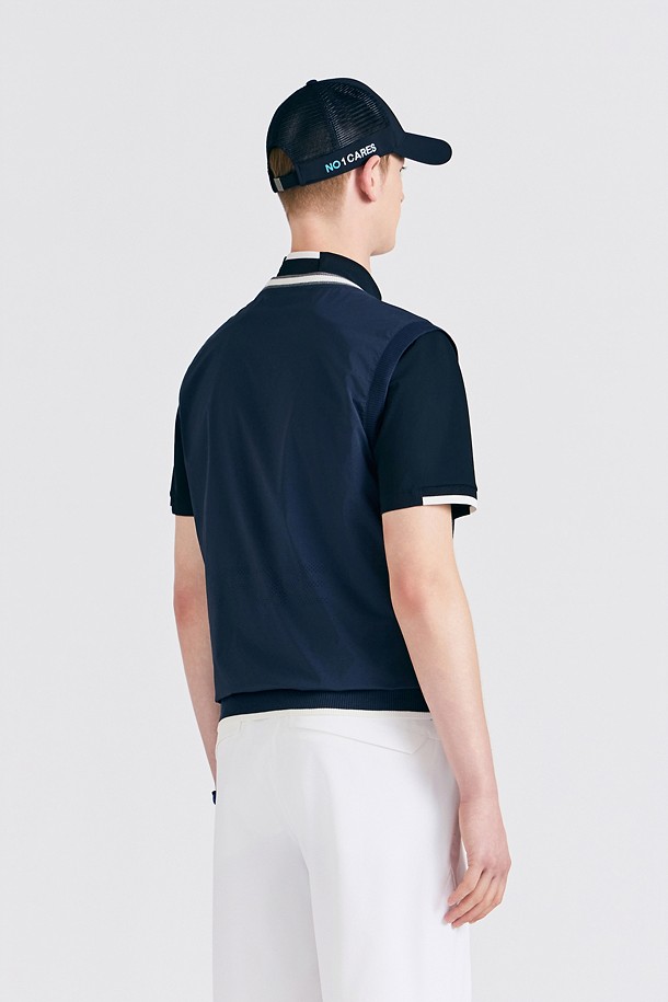 지포어-MEN APPAREL-WOVEN V-NECK VEST (MEN)					 					 					