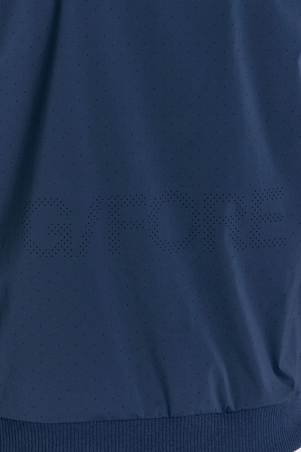 지포어-MEN APPAREL-WOVEN V-NECK VEST (MEN)					 					 					