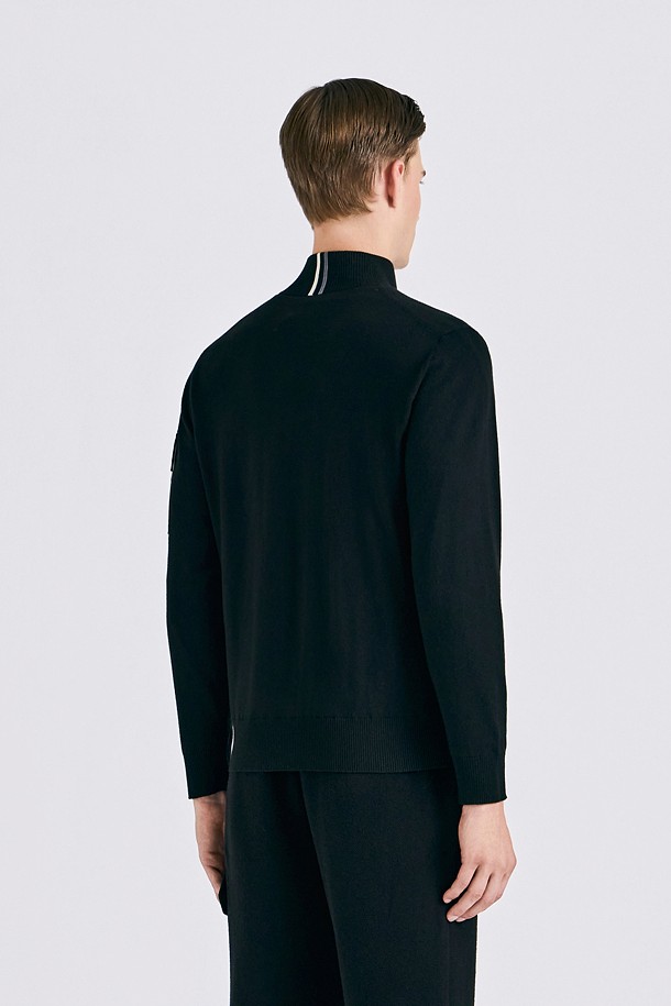 지포어-MEN APPAREL-WINDPROOF CREWNECK SWEATER(MEN)					 					 					