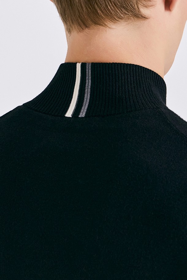 지포어-MEN APPAREL-WINDPROOF CREWNECK SWEATER(MEN)					 					 					