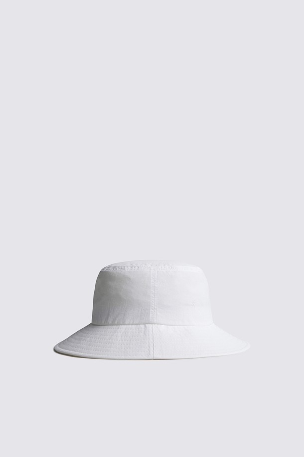 지포어-MEN ACCESSORIES-FEATHERWEIGHT PERFORATED BUCKET(MEN)					 					 					