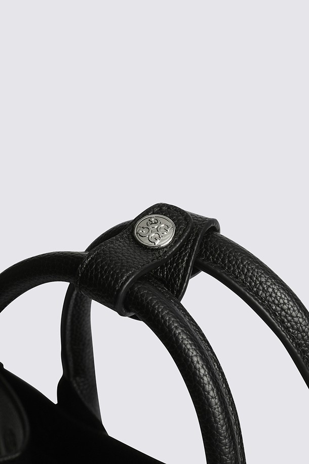 지포어-WOMEN ACCESSORIES-EMBOSSED TOTE BAG(WOMEN)