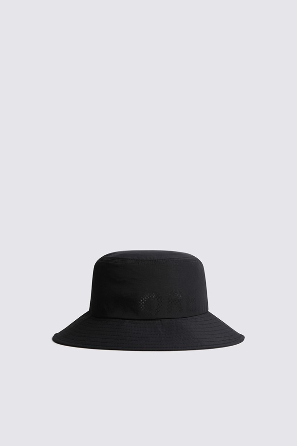 지포어-MEN ACCESSORIES-FEATHERWEIGHT PERFORATED BUCKET(MEN)					 					 					