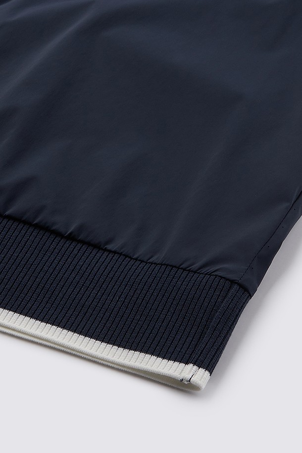 지포어-MEN APPAREL-WOVEN V-NECK VEST (MEN)					 					 					