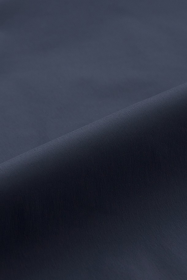 지포어-MEN APPAREL-WOVEN V-NECK VEST (MEN)					 					 					