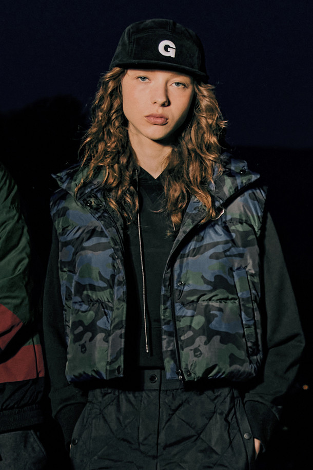 Golden Bear - 베스트 - (WOMEN) Crop Down Vest(Navy)