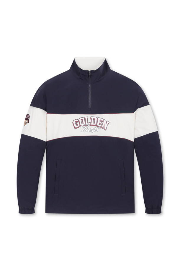 컨트라스트 체스트 보더 우븐 아노락(Contrast Chest Border Woven Anorak)은 남성용 아우터 아노락입니다. 아이보리, 민트, 네이비 세 가지 색상으로 출시되었으며, 봄, 가을, 겨울 계절에 골프 및 일상용으로 착용하기 좋습니다. 가슴 중앙에서 소매로 이어지는 보더 라인과 세미오토락 지퍼풀러가 돋보이며, 넥밴드 이면의 포인트 컬러, 오른쪽 소매의 베어 자수 와펜으로 포인트를 더했습니다. 슬림핏과 오버핏 두 가지 핏으로 출시되었으며, 나일론 소재에 두꺼운 두께감, 메쉬 안감, 긴 소매 기장으로 제작되었습니다. 가슴 하단의 사선 싱글월트 포켓, 소매단 밴드, 밑단 스트링 & 스토퍼, 후면 하단 장갑 벨크로 등 다양한 디테일이 특징입니다.
