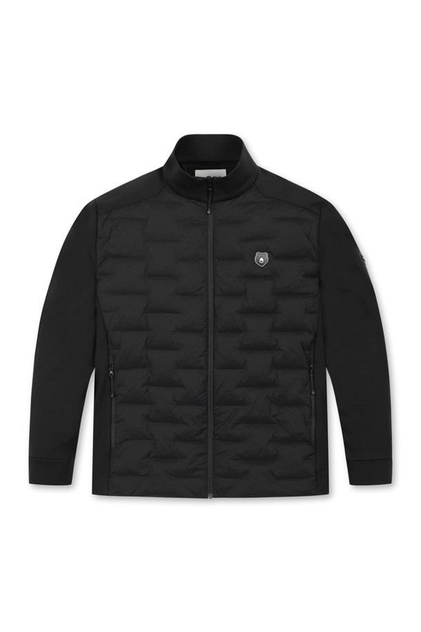 남성 골프웨어, 하이브리드 다운 점퍼입니다. 트리코트와 다운 파트를 배치한 하이브리드 디자인으로, 봄/가을/겨울 시즌에 스포티하고 미니멀한 스타일을 연출합니다. 두꺼운 두께감의 나일론 소재이며, 슬림핏과 오버핏으로 폭넓은 핏을 선택할 수 있습니다. 집업 스타일로 간편하게 착용 가능하며, 기장은 레귤러입니다. 좌측 소매 시그니처 오각 디테일과 전면 좌측 가슴 시그니처 리플렉티브 베어 디테일, 후면 중단 골프베어 로고 리플렉티브 프린트로 포인트를 더했습니다.
