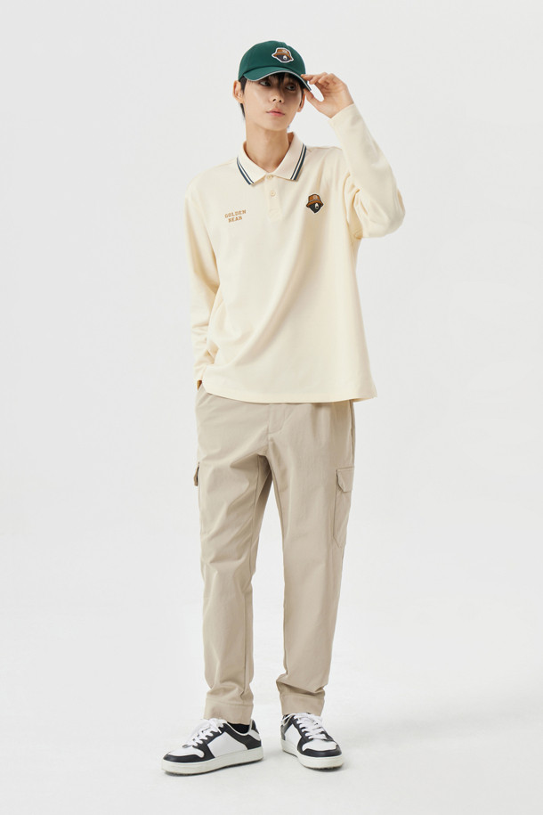 벨크로 조거 팬츠는 남성용 조거팬츠로, 솔로텍스 소재를 사용하여 봄, 여름, 가을, 겨울 모든 계절에 착용 가능합니다. 블랙과 베이지 두 가지 색상으로 출시되었으며, 스포티하고 캐주얼한 스타일을 연출할 수 있습니다. 슬림핏, 스트레이트핏, 테이퍼드핏, 와이드핏 등 다양한 핏으로 출시되어 폭넓은 선택지를 제공합니다. 벨크로 아웃포켓, 풀밴딩 허리밴드, 플랩커버 포켓, 장식 벨크로 와펜 등의 디테일 뿐만 아니라, 밑단 사이즈 조절 스트랩, 후면 지퍼 싱글월렛 포켓, D링 부착으로 실용성을 더했습니다. 골프룩 또는 여행룩에 완벽하게 어울리는 미니멀한 디자인의 조거 팬츠입니다.
