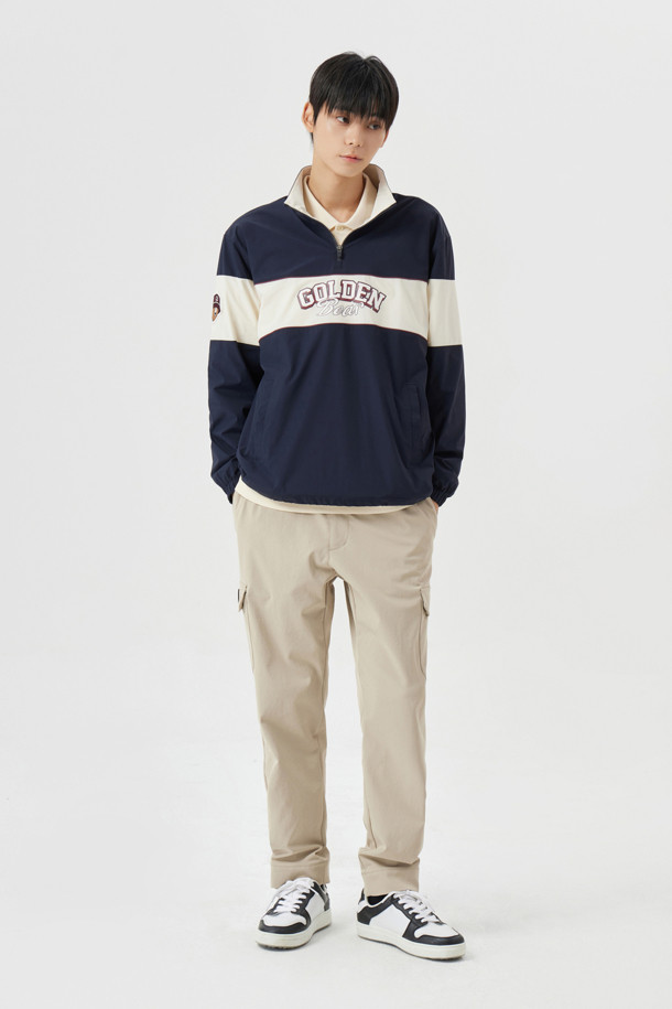 벨크로 조거 팬츠는 남성용 조거팬츠로, 솔로텍스 소재를 사용하여 봄, 여름, 가을, 겨울 모든 계절에 착용 가능합니다. 블랙과 베이지 두 가지 색상으로 출시되었으며, 스포티하고 캐주얼한 스타일을 연출할 수 있습니다. 슬림핏, 스트레이트핏, 테이퍼드핏, 와이드핏 등 다양한 핏으로 출시되어 폭넓은 선택지를 제공합니다. 벨크로 아웃포켓, 풀밴딩 허리밴드, 플랩커버 포켓, 장식 벨크로 와펜 등의 디테일 뿐만 아니라, 밑단 사이즈 조절 스트랩, 후면 지퍼 싱글월렛 포켓, D링 부착으로 실용성을 더했습니다. 골프룩 또는 여행룩에 완벽하게 어울리는 미니멀한 디자인의 조거 팬츠입니다.
