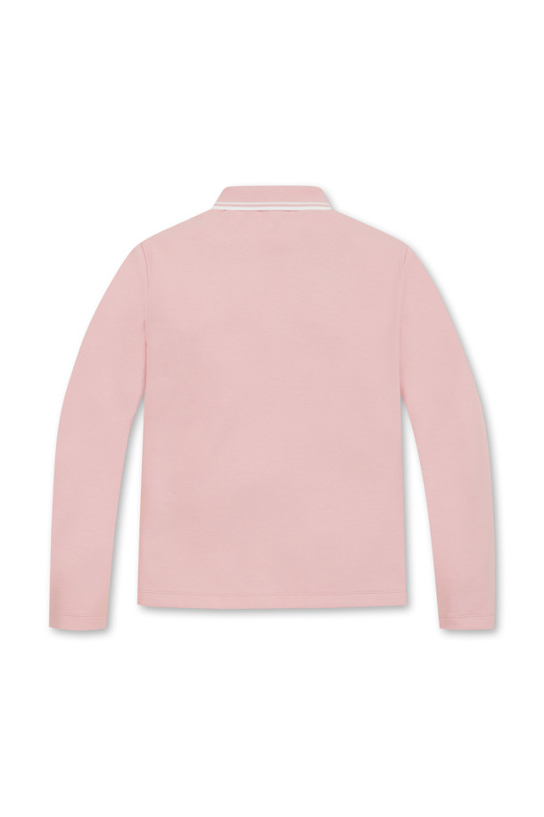 (W) 소프트 터치 피케 폴로 카라 긴팔 티셔츠는 여성 골프 및 일상 생활을 위해 디자인되었습니다. 부드러운 촉감의 면, 폴리에스터, 스판덱스 혼방 소재로 제작되어 편안한 착용감을 선사합니다. 슬림핏, 레귤러핏, 오버핏으로 다양한 핏을 제공하며, 아이보리, 핑크, 그린 3가지 다채로운 컬러로 출시되었습니다. 와플 패턴, 긴 소매, 폴로넥 디자인이 특징이며, 좌측 가슴 로고 패치와 밑단 사이드 슬릿으로 포인트를 더했습니다. 신축성과 속건 기능으로 활동성을 높여 봄, 여름, 가을, 겨울 사계절 모두 활용 가능합니다.
