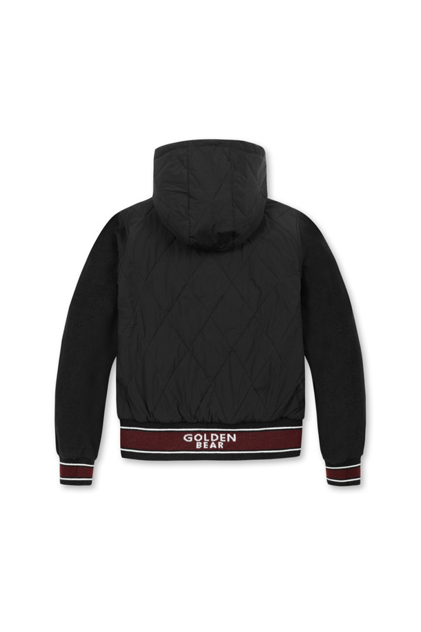 (W) 플리스 하이브리드 패디드 재킷은 여성용 아우터로, 가을과 겨울에 따뜻하게 착용할 수 있습니다. 스포티하면서도 캐주얼한 무드를 연출하며, 일상복뿐만 아니라 골프룩으로도 활용 가능합니다. 부드러운 플리스와 폴리에스테르 소재의 조합으로 뛰어난 보온성과 방풍 기능을 제공합니다. 무지 디자인에 크롭 기장과 집업 여밈 방식으로 활동성을 더했으며, 레귤러핏으로 편안하게 착용할 수 있습니다. 두꺼운 두께감과 긴 소매가 추운 날씨에도 따뜻함을 유지해 줍니다.
