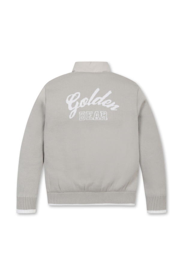 (W) 니트 하이브리드 다운 재킷은 여성용 아우터로, 가을과 겨울에 골프 및 일상생활에서 활용하기 좋습니다. 그레이와 블루 두 가지 색상으로 출시되었으며, 슬림핏 또는 오버핏으로 연출할 수 있습니다. 울과 나일론 혼방 소재에 두꺼운 두께감으로 보온성을 높였고, 부드러운 촉감을 선사합니다. 방풍 소매 안감, 20oz 플리스 충전재, 시그니처 자수, 대각선 지퍼 포켓 등 다양한 디테일이 돋보이는 하이브리드 다운 재킷입니다. 캐주얼, 스포티, 미니멀 스타일을 원하는 고객에게 적합합니다.
