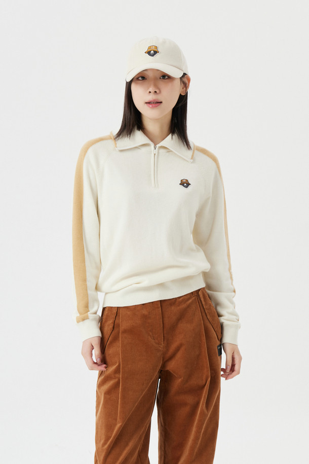 (W) 윈드프루프 라이닝 하프 집업 니트는 여성용 상의로, 가을과 겨울에 따뜻하게 착용할 수 있습니다. 베이지, 화이트 색상으로 출시되었으며, 스포티하고 캐주얼한 스타일을 연출합니다. 하프넥 디자인에 레귤러핏으로 제작되었으며, 두꺼운 두께감과 부드러운 촉감의 기모 안감으로 보온성을 높였습니다. 방풍 기능을 갖춘 폴리에스테르와 니트 혼방 소재로, 골프룩과 출근룩 등 다양한 TPO에 활용 가능합니다.
