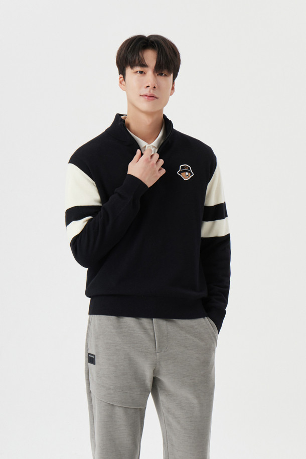 **윈드프루프 라이닝 하프 집업 니트**는 남성용 상의로, 가을과 겨울에 따뜻함과 스타일을 동시에 제공합니다. 블랙과 화이트 두 가지 색상으로 출시되어 어떤 스타일에도 쉽게 매치할 수 있습니다. 스포티하면서도 캐주얼한 무드를 연출하며, 골프룩과 출근룩 등 다양한 TPO에 활용 가능합니다. 레귤러핏에 하프넥 디자인, 긴소매 기장으로 제작되었으며, 두꺼운 두께감과 기모 안감, 방풍 및 보온 기능으로 추운 날씨에도 쾌적하게 착용할 수 있습니다. 부드러운 촉감과 무지 패턴, 집업 및 배색 디테일이 돋보이는 미니멀한 디자인의 니트입니다.
