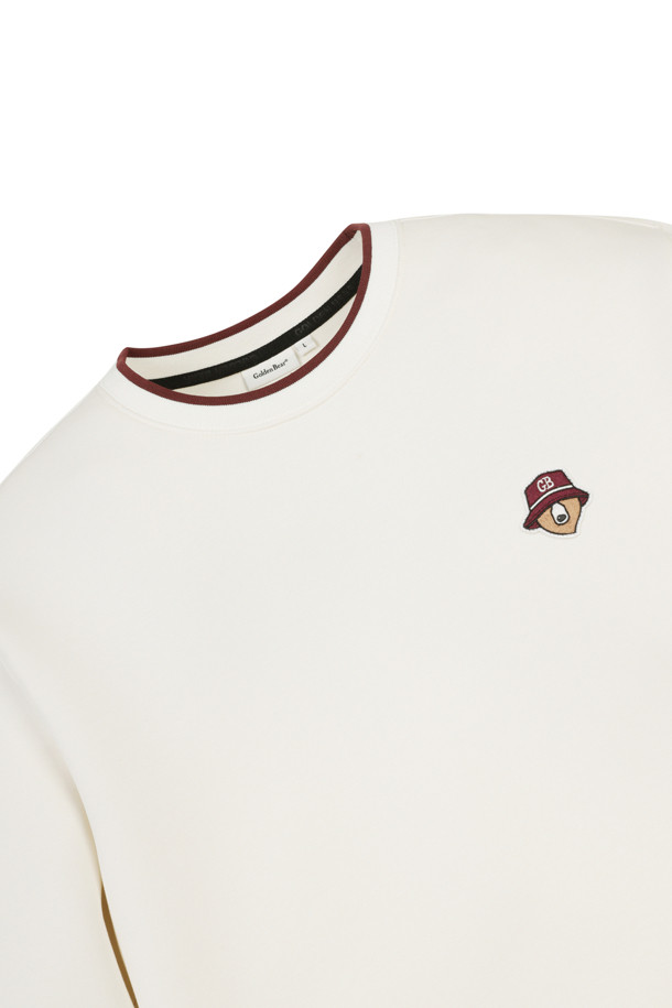 아이보리, 화이트 색상으로 출시된 Printed Back 더블페이스 스웨트셔츠입니다. 남성용으로, 가을/겨울 시즌에 골프 및 일상용으로 착용하기 좋습니다. 면 소재의 레귤러핏 긴소매 스웨트셔츠로, 라운드넥 디자인과 두꺼운 두께, 부드러운 촉감이 특징입니다. 등면에 프린트가 더해져 스포티하고 캐주얼한 스타일을 연출하며, 미니멀한 무드도 느낄 수 있습니다. 더블페이스 원단으로 제작되어 보온성과 활동성을 동시에 갖췄습니다.
