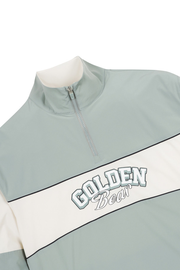 컨트라스트 체스트 보더 우븐 아노락은 남성용 아우터로, 아이보리, 민트, 네이비 세 가지 색상으로 출시되었습니다. 봄, 여름, 가을, 겨울 사계절 모두 착용 가능하며, 스포티하고 캐주얼한 스타일을 연출할 수 있습니다. 컬러 블록 패턴의 하프 집업 방식 아노락으로, 슬림핏, 데일리핏, 오버핏 등 다양한 핏으로 연출할 수 있습니다. 나일론 소재로 제작되어 보통 두께감을 가지며, 세미오토락 지퍼풀러, 넥밴드 이면 포인트 컬러, 베어 자수 와펜 등의 특징을 가지고 있습니다. 골프, 일상 등 다양한 TPO에 활용 가능합니다.
