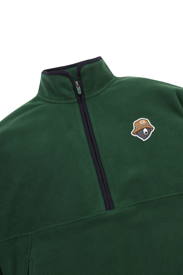 부드러운 촉감의 남성용 하프 집업 티셔츠입니다. 봄, 가을 시즌에 골프 및 일상에서 스포티하고 캐주얼한 스타일을 연출하기 좋습니다. 무지 디자인의 레귤러핏 긴소매 티셔츠로, 하프넥과 보통 두께감으로 편안함을 더했습니다. 폴리에스테르 소재로 제작되어 흡습 및 통기 기능이 뛰어나고, 집업과 로고 디테일로 포인트를 주었습니다.
