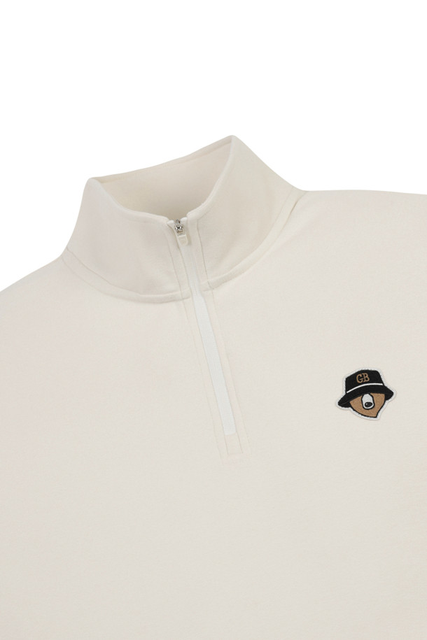 아이보리 컬러의 남성용 마이크로 플리스 집업 풀오버입니다. 부드러운 촉감의 폴리에스테르와 플리스 소재로 제작되어 가을, 겨울철 보온성을 책임집니다. 하프넥 디자인과 레귤러핏으로 스포티하면서도 캐주얼한 스타일을 연출하며, 골프 및 일상복으로 활용 가능합니다. 두꺼운 두께감과 긴 소매 기장으로 추운 날씨에도 따뜻하게 착용할 수 있으며 집업 스타일로 간편하게 입고 벗을 수 있습니다. 경량 기능으로 활동성을 높인 실용적인 골프웨어입니다.
