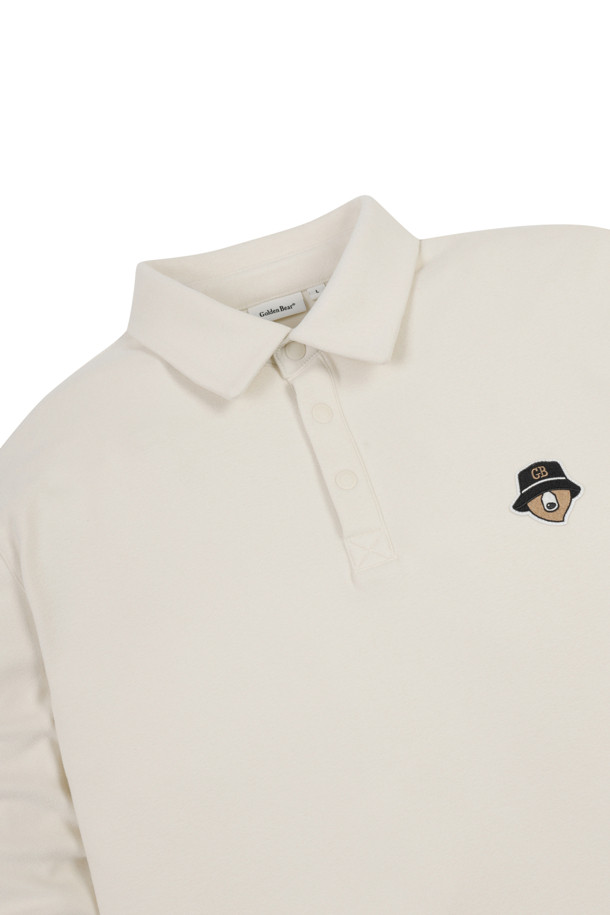 부드러운 촉감의 소프트 터치 폴로 티셔츠입니다. 남성용으로, 봄, 가을에 착용하기 좋으며, 아이보리, 베이지 두 가지 색상으로 만나보실 수 있습니다. 면 소재의 레귤러 핏 긴소매 제품으로, 부드러운 촉감과 흡습 기능으로 편안한 착용감을 선사합니다. 캐주얼, 클래식, 미니멀 스타일을 갖춘 디자인으로 골프룩과 일상복으로 활용 가능하며, 가슴 부분에 골프 로고 자수가 포인트로 더해졌습니다. 카라넥 디자인의 무지 스타일 폴로 티셔츠입니다.
