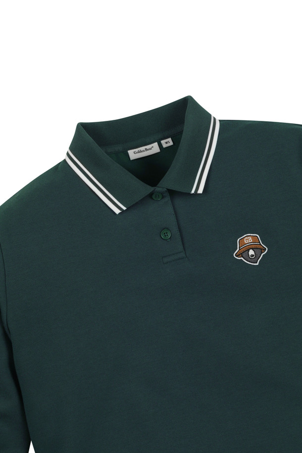 (W) 소프트 터치 피케 폴로 카라 긴팔 티셔츠는 골프 및 일상생활에서 모두 활용 가능한 여성 의류입니다. 부드러운 촉감의 피케 소재로 제작되어 편안한 착용감을 선사하며, 슬림핏 디자인으로 여성스러운 실루엣을 연출합니다. 핑크, 아이보리, 그린 세 가지 색상으로 출시되었으며, 봄, 여름, 가을, 겨울 사계절 모두 착용 가능합니다. 폴로넥 칼라와 긴 소매, 와플 패턴이 스포티하면서도 베이직한 스타일을 완성하며, 좌측 가슴 로고 패치, 매칭 컬러 칼라 및 넥밴드, 옆트임 등의 디테일이 돋보입니다.
