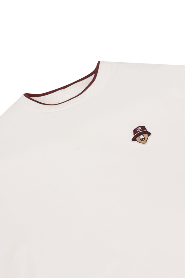 (W) 백 그래픽 우븐 스웨트 (W) Back Graphic Woven Sweat는 여성 골프 및 일상 용도로 디자인된 스포티 스타일의 상의입니다. 봄, 여름, 가을, 겨울 사계절 활용 가능한 제품으로, 트윌 소재로 제작되어 적당한 두께감을 제공합니다. 후드 지퍼 디자인과 소매 끝단 립밴드, 양쪽 밑단 스트링 스토퍼가 특징이며, 뒷면 레터링 로고 아플리케 아트워크가 돋보입니다. 슬림핏 또는 오버핏으로 연출 가능하며, 왼쪽 가슴 베어 와펜과 왼쪽 소매 시그니처 와펜이 디자인 포인트를 더합니다.
