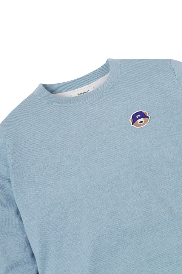 (W) 윈드프루프 라이닝 풀오버 니트는 여성 골프 및 일상 용도로 디자인된 따뜻하고 세련된 상의입니다. 아이보리, 베이지, 블루 3가지 색상으로 출시되었으며, 가을, 겨울 시즌에 적합합니다. 울 소재의 부드러운 터치감과 두꺼운 두께감으로 보온성을 높였으며, 방풍 안감 처리가 되어 있습니다. 등판 자카드 아트웨어, 배색 포인트 디자인, 넥/소매/밑단의 립 조직, 소매 밑단 배색 컬러 포인트, 전면 좌측 가슴 시그니처 자수 등 섬세한 디테일이 돋보입니다. 슬림핏, 데일리핏, 오버핏으로 다양한 스타일 연출이 가능하며, 라운드넥과 긴소매 디자인으로 포근함을 더했습니다.
