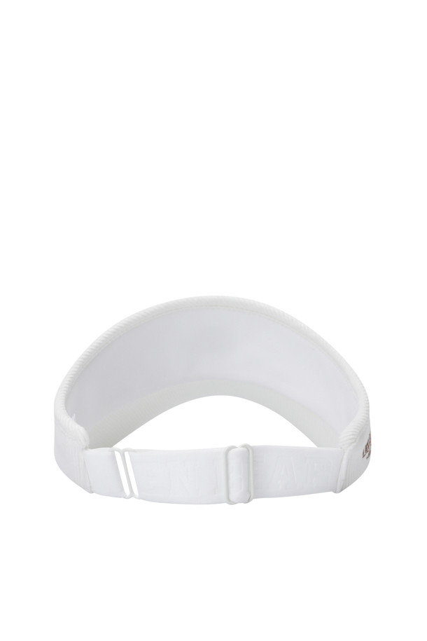 (W) 코듀로이 바이저는 부드러운 코듀로이 소재로 제작되어 봄, 여름, 가을 계절에 착용하기 좋습니다. 아이보리, 브라운, 블랙 세 가지 색상으로 출시되었으며, 낮은 모자 깊이와 8.5cm 챙 넓이로 편안한 착용감을 제공합니다. 자수 와펜, 로고 직자수, 메달 버클 등의 디자인 장식이 돋보이며, 스트레치 소재와 이마 부분 메쉬 안감으로 기능성을 더했습니다. 후면 메달 버클과 로고 밴드로 사이즈 조절이 가능하여 골프룩, 캐주얼룩 등 다양한 스타일에 클래식하고 미니멀하게 매치할 수 있습니다.
