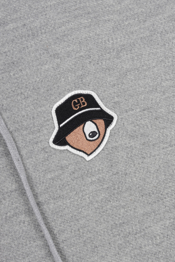 (U) 프린티드 백 후디는 남성용 상의로, 캐주얼 및 스포티 스타일을 모두 소화할 수 있는 후드티입니다. 가을, 겨울 시즌에 적합하며, 부드러운 면 소재로 제작되어 편안한 착용감을 선사합니다. 캥거루 포켓이 있어 실용성을 더했으며, 레귤러핏과 긴소매 기장으로 활동성을 보장합니다. 그레이 컬러에 로고 패턴이 더해져 심플하면서도 스타일리시한 골프룩을 연출할 수 있습니다.
