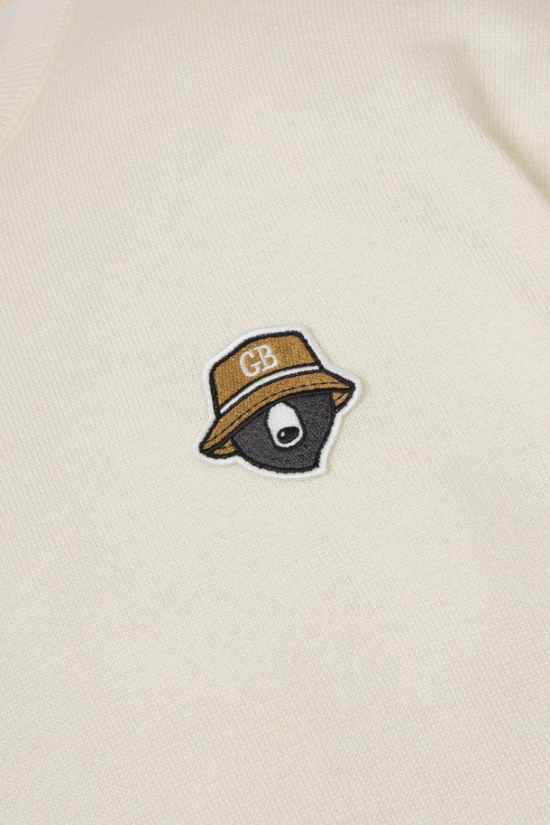 방풍 안감 풀오버 니트입니다. 아이보리 및 베이지 색상으로 출시되었으며, 가을과 겨울에 따뜻하게 착용할 수 있습니다. 라운드넥에 레귤러 핏으로, 캐주얼 및 스포티한 스타일을 연출합니다. 두꺼운 두께감과 부드러운 촉감의 기모 안감으로 보온성을 높였습니다. 골프, 일상 등 다양한 TPO에 활용 가능한 남성용 니트 풀오버입니다.
