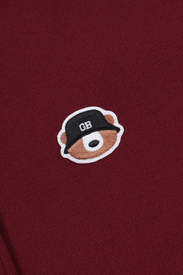 (W) 네오프렌 바시티 재킷은 여성 골퍼와 일상생활을 즐기는 분들을 위해 디자인되었습니다. 가을, 겨울 시즌에 적합하며, 스포티하면서도 캐주얼한 스타일을 연출합니다. 아이보리, 와인 두 가지 색상으로 출시되었으며, 백면 뉴베어 아플리카 그래픽과 왼쪽 가슴의 뉴베어 자수 와펜, 왼쪽 팔의 오각 와펜이 돋보이는 디자인입니다. 슬림핏, 데일리핏, 오버핏으로 다양하게 연출 가능하며, 네오프렌 소재 특유의 신축성과 보통-두꺼움 두께감으로 편안함과 보온성을 제공합니다. 스냅 버튼 포켓과 넥, 소매단, 밑단의 립조직 배색 디테일이 특징입니다.
