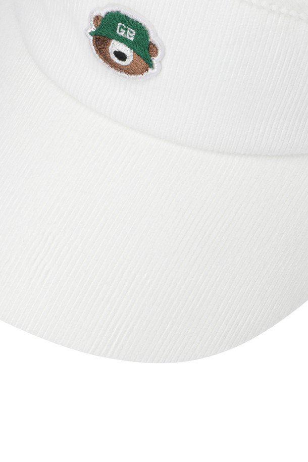 (W) 코듀로이 바이저는 부드러운 코듀로이 소재로 제작되어 봄, 여름, 가을 계절에 착용하기 좋습니다. 아이보리, 브라운, 블랙 세 가지 색상으로 출시되었으며, 낮은 모자 깊이와 8.5cm 챙 넓이로 편안한 착용감을 제공합니다. 자수 와펜, 로고 직자수, 메달 버클 등의 디자인 장식이 돋보이며, 스트레치 소재와 이마 부분 메쉬 안감으로 기능성을 더했습니다. 후면 메달 버클과 로고 밴드로 사이즈 조절이 가능하여 골프룩, 캐주얼룩 등 다양한 스타일에 클래식하고 미니멀하게 매치할 수 있습니다.
