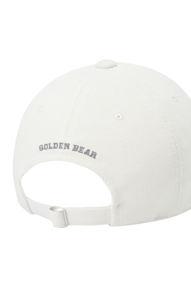 (U) 코듀로이 에센셜 볼캡은 캐주얼, 미니멀, 클래식 스타일을 아우르는 볼캡입니다. 아이보리, 베이지, 블랙 3가지 색상으로 출시되었으며, 남녀 모두 착용 가능합니다. 아웃도어 활동과 일상생활 모두에 활용 가능한 디자인으로, 코듀로이 소재 특유의 부드러운 질감이 특징입니다. 모자 깊이 16cm, 챙 길이 7cm이며, 로고 자수와 아플리케 와펜으로 포인트를 더했습니다. 24년 베스트 상품을 리뉴얼하여 얇은 심지 보강, 플렉서블한 착용감, 형태 유지 구조를 갖췄으며, 사이즈 조절이 가능합니다.
