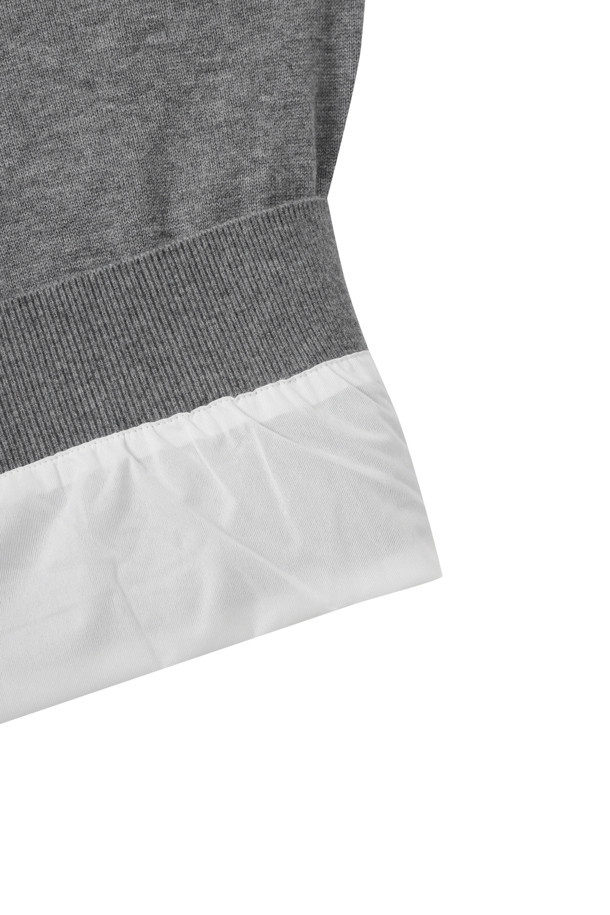 남성용 Windproof Lining (윈드프루프 라이닝) 하프 집업 니트입니다. 가을, 겨울 시즌 골프 및 일상에서 활용하기 좋은 스포티하고 베이직한 스타일의 제품입니다. 부드러운 울 소재에 방풍 안감을 더해 보온성과 방풍 기능을 갖췄습니다. 넥 소매 밑단 7X7 립 조직, 소매 상단 및 넥밴드 상단 배색 컬러 포인트, 전면 좌측 가슴 시그니처 자수, 등판 골 조직 디자인으로 디자인적 포인트를 더했습니다. 반 집업 스타일로 탈착이 용이하며, 필링 발생을 최소화했습니다. 블랙과 그레이 두 가지 컬러로 출시되었습니다.
