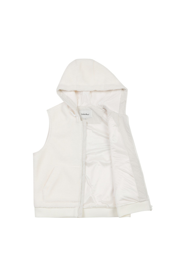 (W) 백 그래픽 플리스 베스트는 여성 고객을 위한 플리스 소재의 집업 베스트입니다. 부드러운 촉감의 아이보리 컬러로, 가을, 겨울 시즌 골프 또는 일상에서 스포티하고 캐주얼한 스타일을 연출할 수 있습니다. 슬림핏 디자인에 레귤러 기장으로 제작되었으며, 양쪽 사이드 포켓과 왼쪽 가슴의 뉴베어 자수 와펜, 립조직 배색이 특징입니다. 보온과 통기 기능으로 쾌적함을 유지하며, 울 접밴드 마감으로 깔끔함을 더했습니다.
