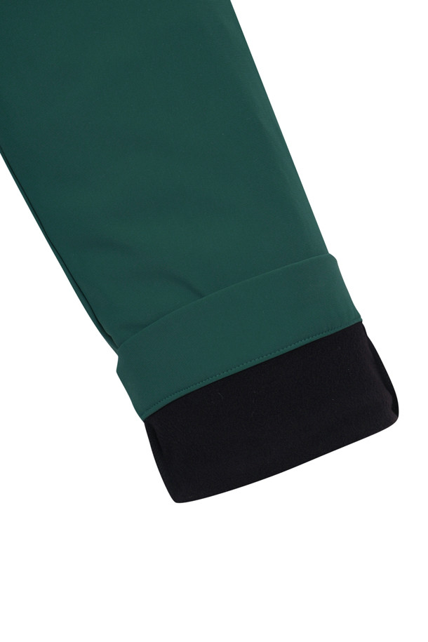 부드러운 촉감과 따뜻함을 선사하는 백 브러쉬드 조거 팬츠입니다. 남성용으로, 그린 컬러의 무지 디자인이 특징이며, 가을/겨울 시즌에 적합합니다. 릴랙스 핏과 조거핏으로 편안한 착용감을 제공하며, 두꺼운 기모 안감과 브러쉬드 가공으로 보온성을 높였습니다. 골프, 일상, 캠핑 등 다양한 TPO에 스포티, 캐주얼, 미니멀 스타일로 활용하기 좋습니다. 밴딩 처리된 허리 부분은 활동성을 더합니다.
