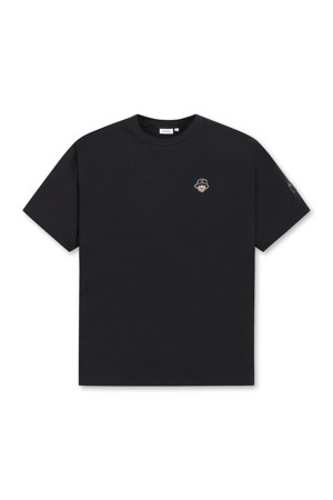 (U) Essential Half-Sleeve T-shirt_BLACK-a