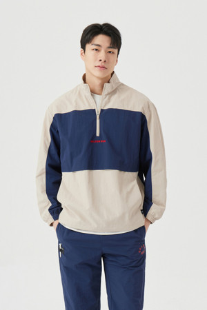 (U) Essential Crew neck T-shirt