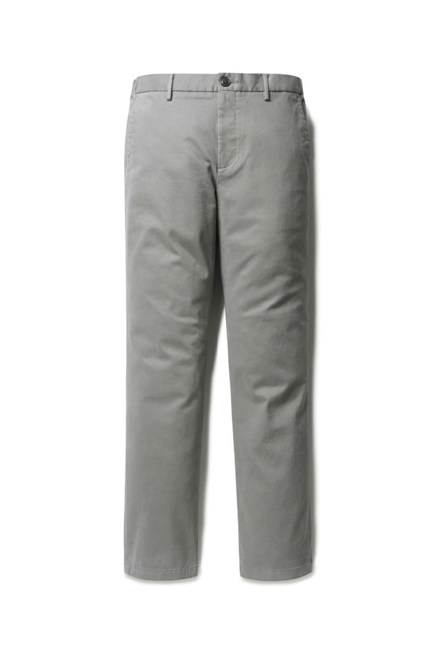 **[기획] 솔리드 밴딩 팬츠**는 가을, 겨울 시즌 남성분들을 위한 캐주얼 & 베이직 스타일의 긴 바지입니다. 부드러운 촉감의 면, 스판 혼방 소재에 무지 패턴으로 제작되었으며, 일자핏과 레귤러핏으로 편안한 착용감을 선사합니다. 허리 밴딩 디테일과 사이드 밴드를 더해 활동성을 높였으며, 양 사이드 포켓과 뒷 포켓으로 실용성을 더했습니다. 겨울 데일리룩, 동네 마실룩, 산책룩 등 다양한 TPO에 활용하기 좋으며, 미니멀, 클래식 스타일을 즐겨 입는 분들께 추천합니다. 
